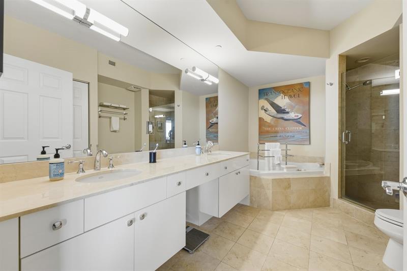 Image 11 of 16 For 3200 Ocean Blvd  906