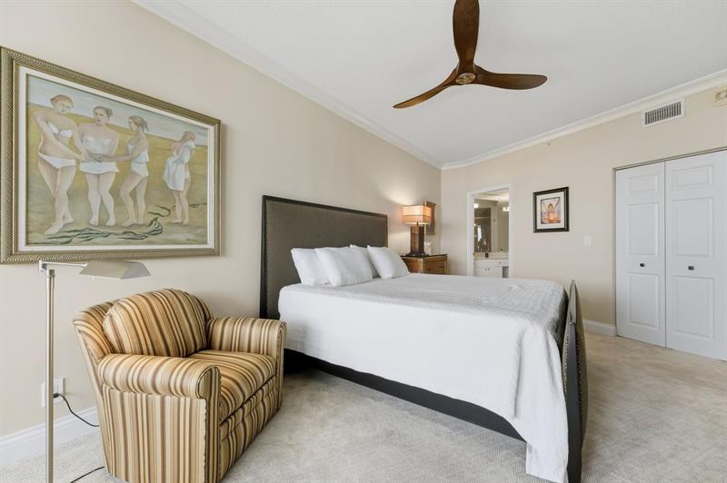 Image 14 of 16 For 3200 Ocean Blvd  906