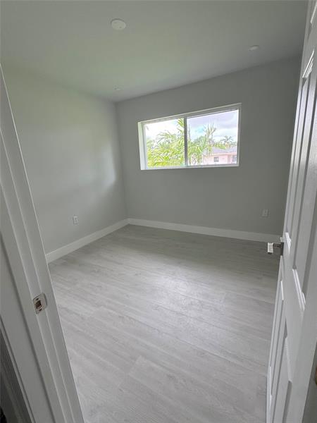 Image 15 of 22 For 8560 126th Ter