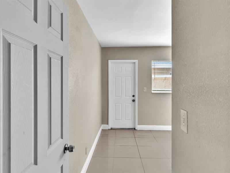 Image 11 of 15 For 705 15th Ave #3