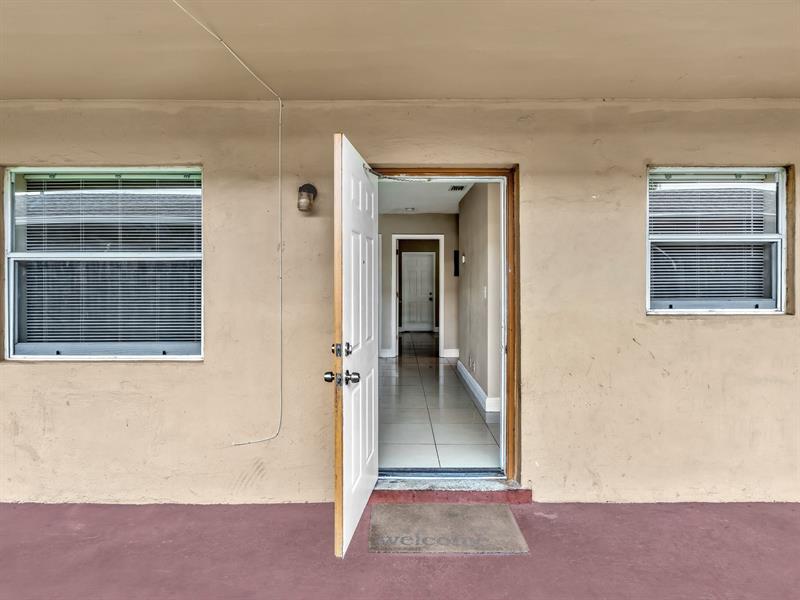 Image 3 of 15 For 705 15th Ave #3