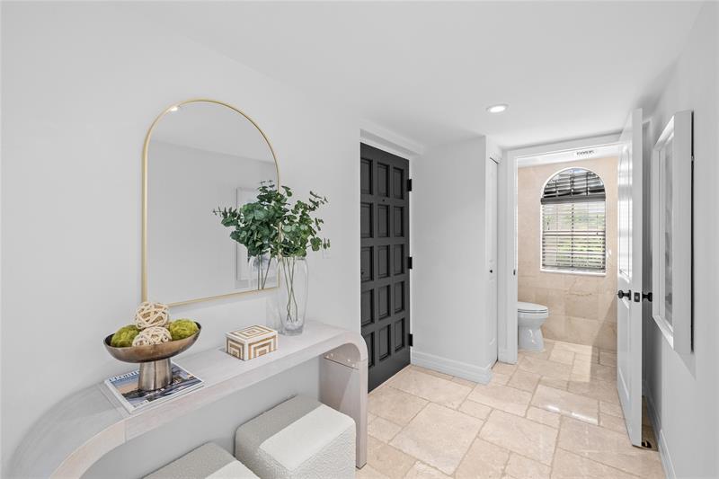 Image 11 of 54 For 4401 Ocean Boulevard  16