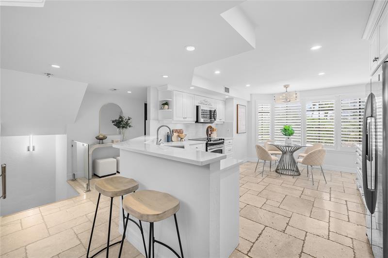 Image 16 of 54 For 4401 Ocean Boulevard  16