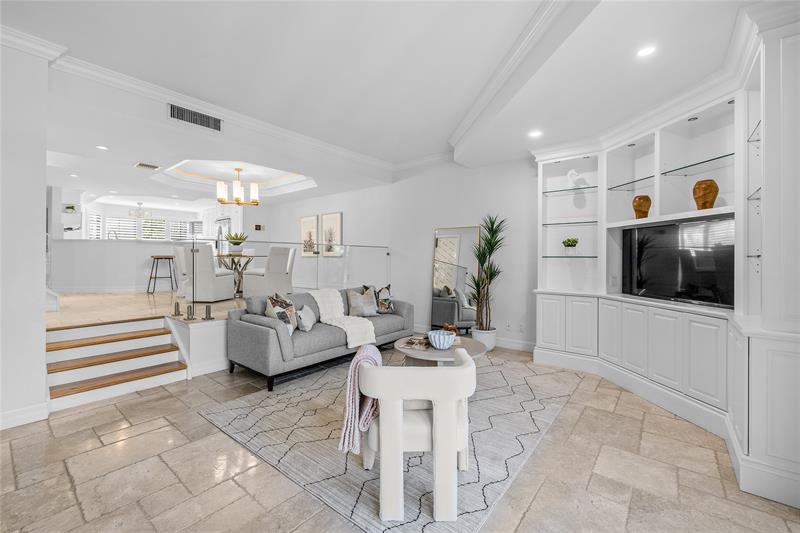 Image 18 of 54 For 4401 Ocean Boulevard  16