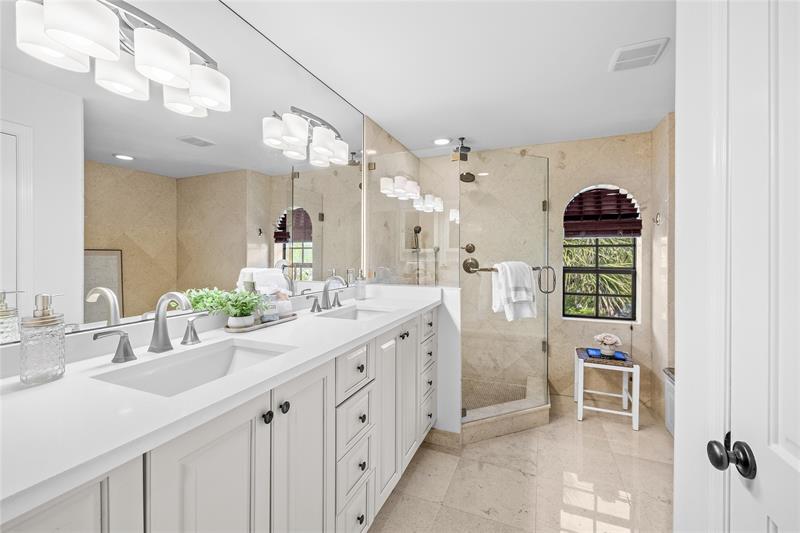 Image 28 of 54 For 4401 Ocean Boulevard  16