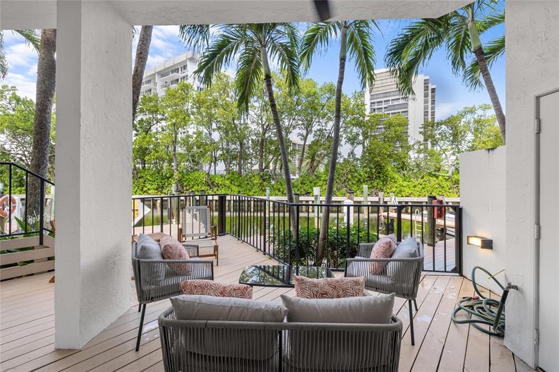 Image 34 of 54 For 4401 Ocean Boulevard  16