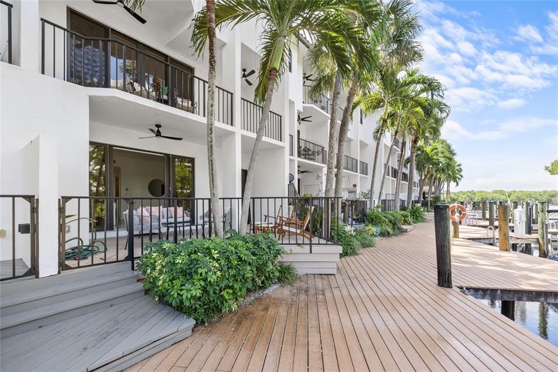 Image 35 of 54 For 4401 Ocean Boulevard  16