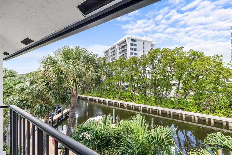 Image 39 of 54 For 4401 Ocean Boulevard  16