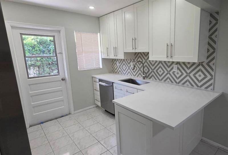 Image 3 of 15 For 8-10 12th St  2