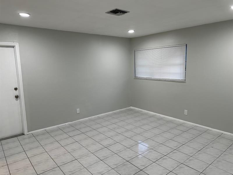 Image 6 of 15 For 8-10 12th St  2