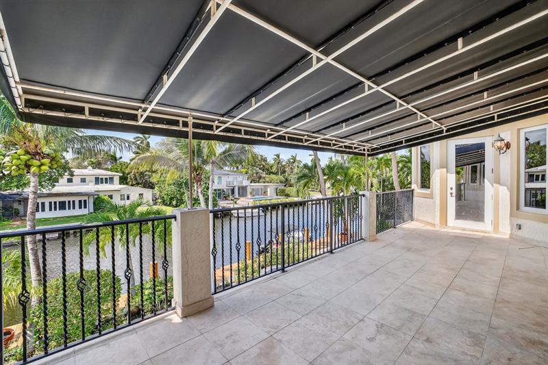 Image 37 of 93 For 519 Royal Plaza Dr
