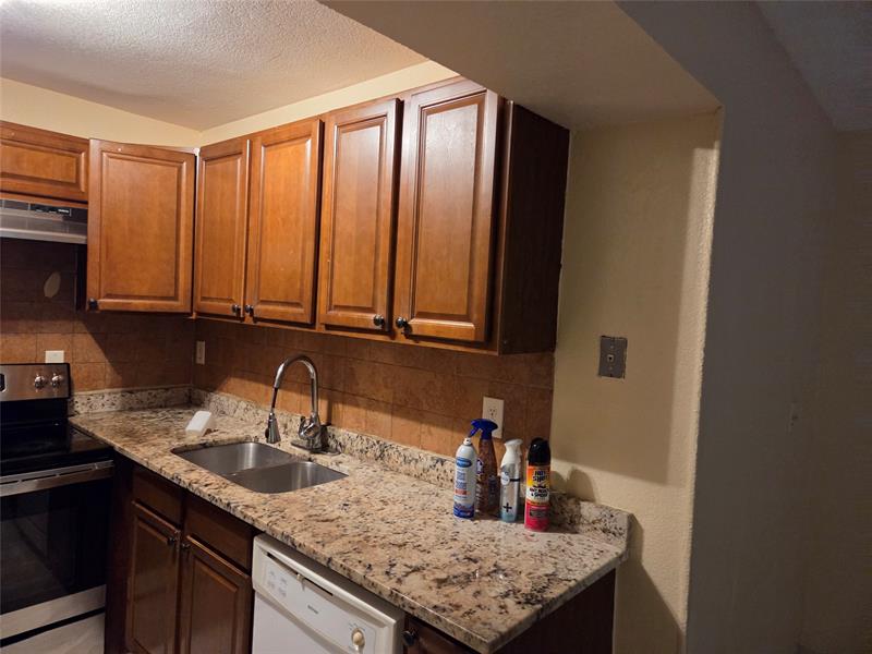 Image 13 of 27 For 7818 7th Ct  