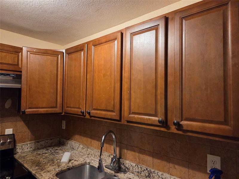 Image 20 of 27 For 7818 7th Ct  