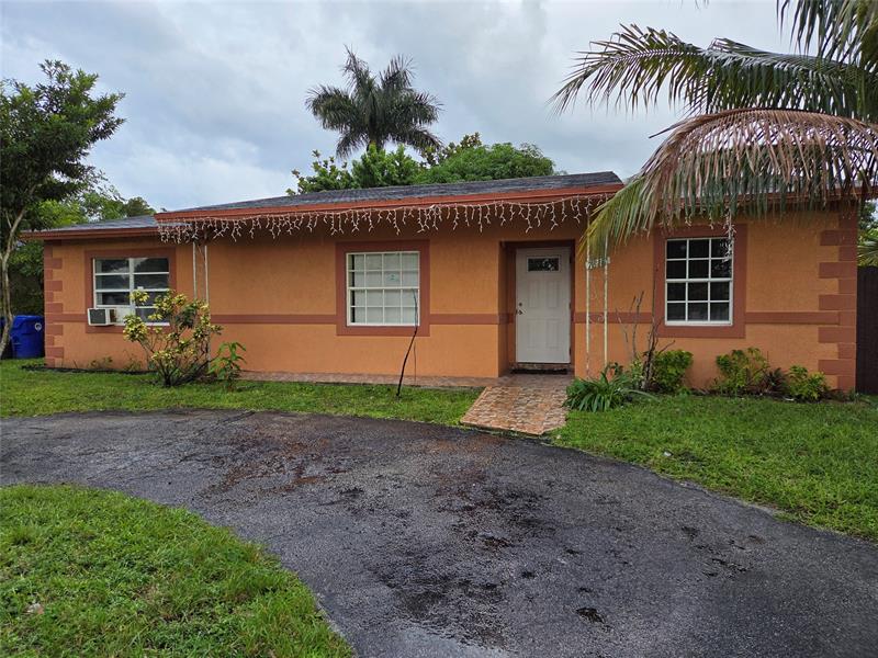 Image 3 of 27 For 7818 7th Ct  