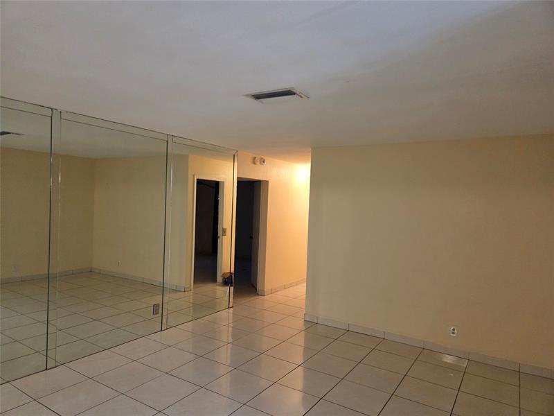 Image 8 of 27 For 7818 7th Ct  