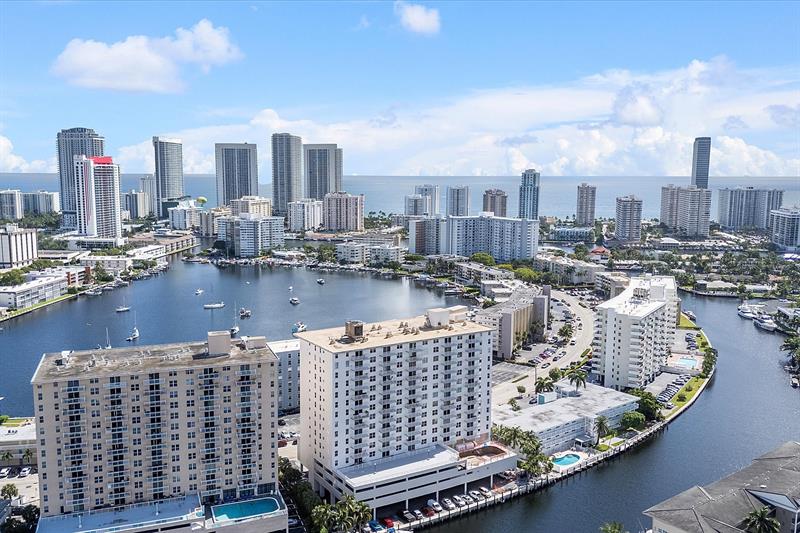 Details for 427 Golden Isles Dr  16h, Hallandale Beach, FL 33009