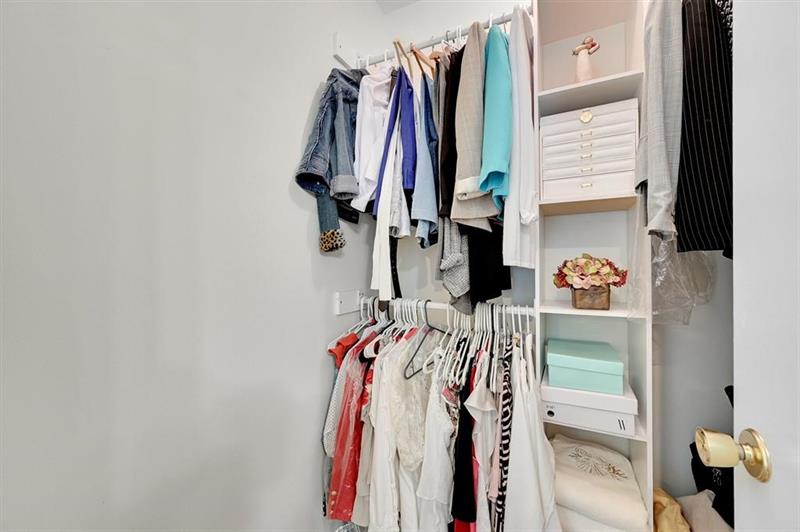 Image 22 of 32 For 1001 Flame Vine Avenue  201