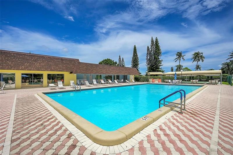 Image 27 of 32 For 1001 Flame Vine Avenue  201