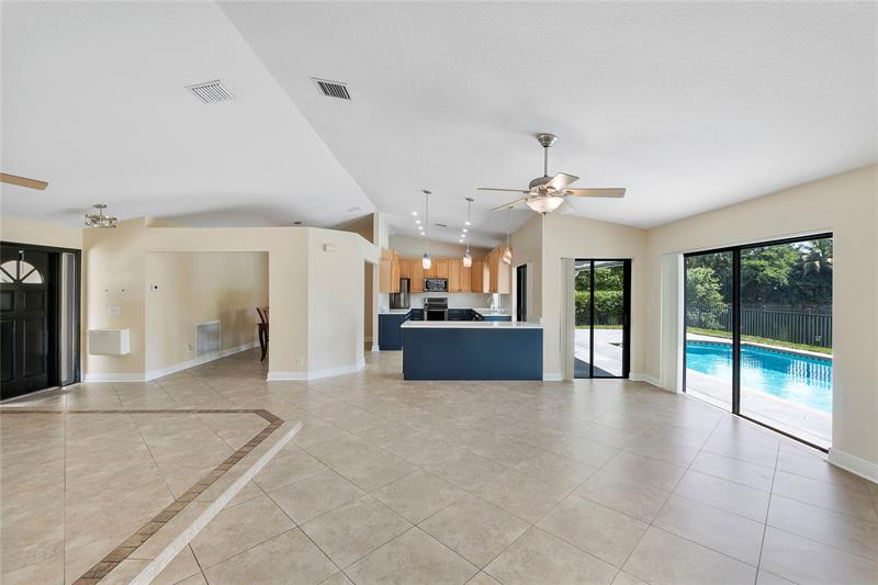 Image 13 of 15 For 11362 3rd Pl