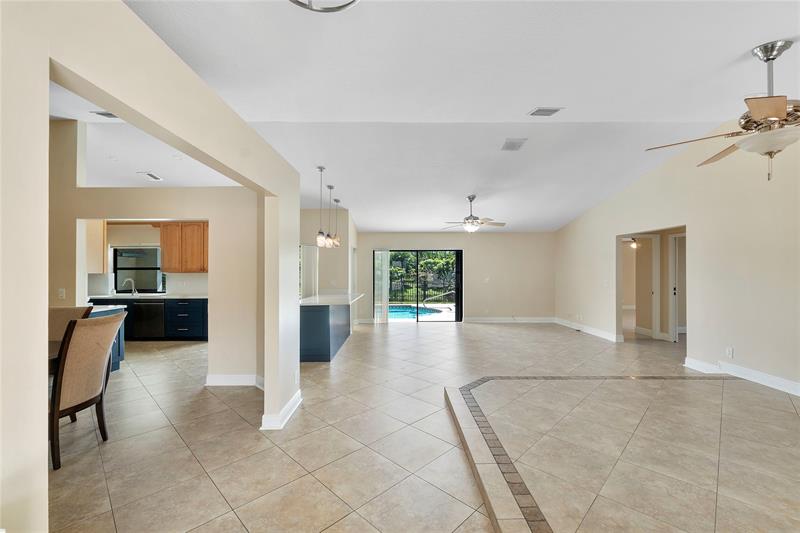 Image 15 of 15 For 11362 3rd Pl