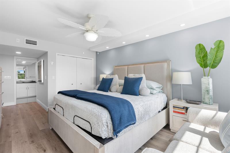 Image 11 of 33 For 806 Cypress Grove Ln  403