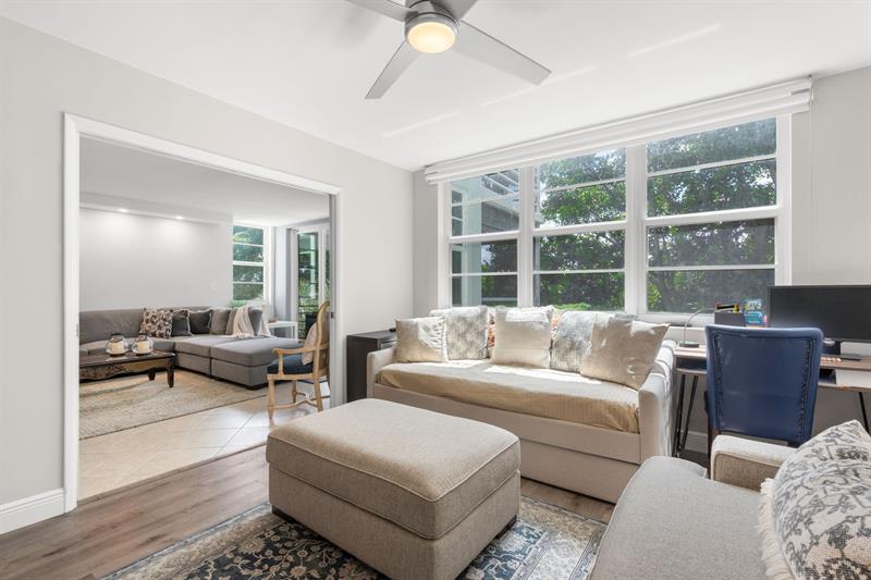 Image 23 of 33 For 806 Cypress Grove Ln  403