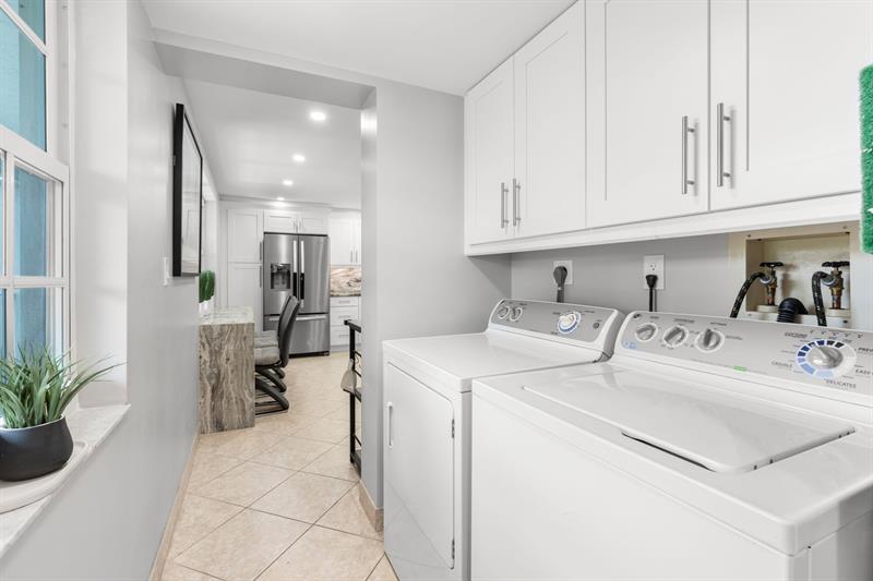 Image 27 of 33 For 806 Cypress Grove Ln  403