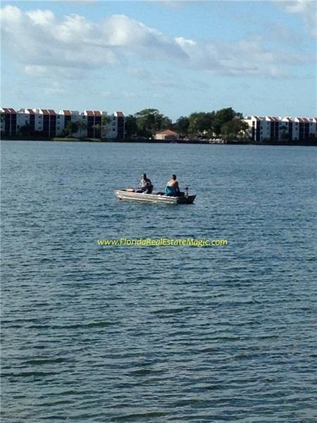 Image 41 of 61 For 112 Lake Emerald  206