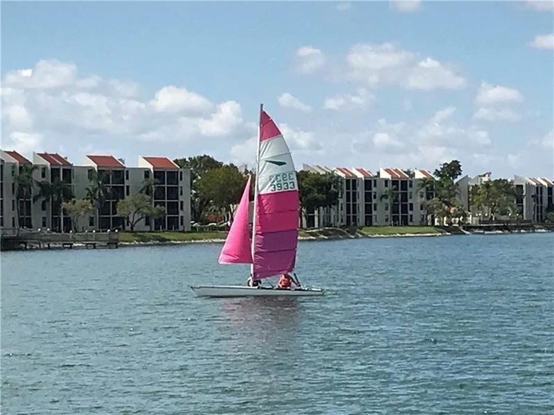 Image 42 of 61 For 112 Lake Emerald  206