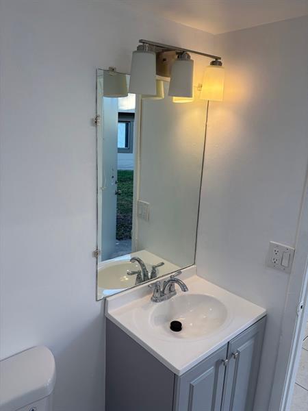 Image 24 of 25 For 2218 58th Ave  27a