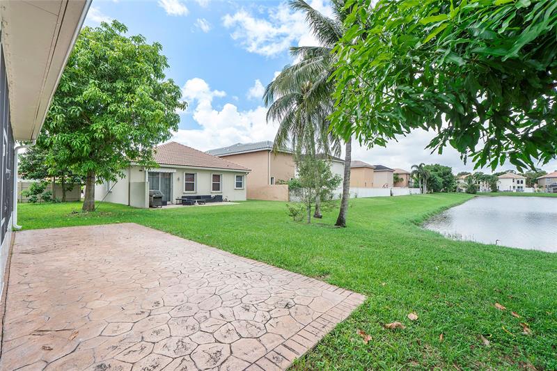 Image 10 of 47 For 6911 Sea Daisy Dr