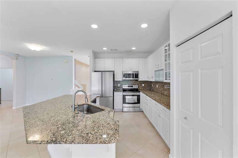 Image 21 of 47 For 6911 Sea Daisy Dr