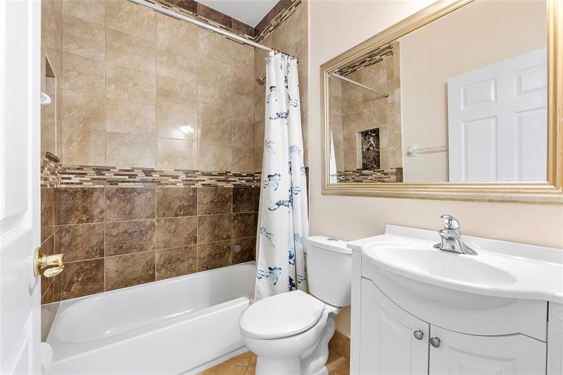 Image 27 of 47 For 6911 Sea Daisy Dr