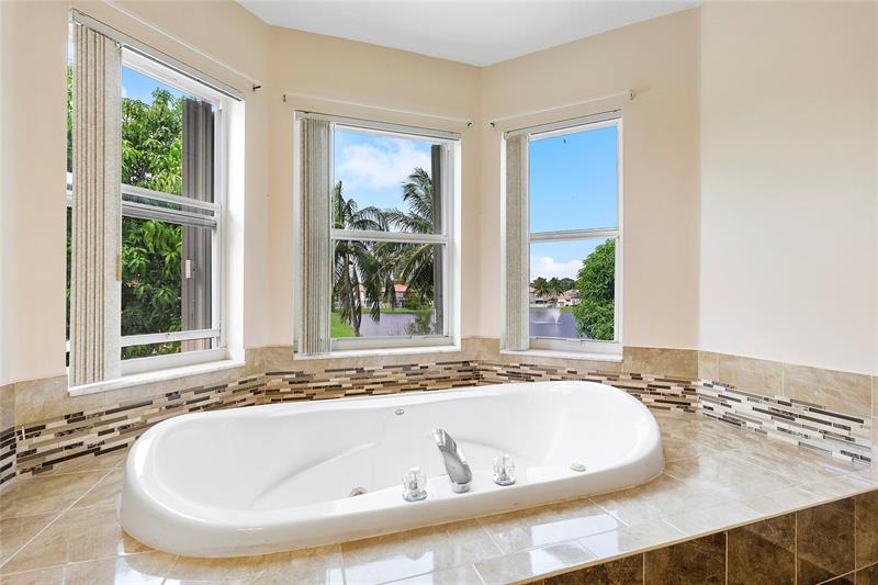 Image 36 of 47 For 6911 Sea Daisy Dr