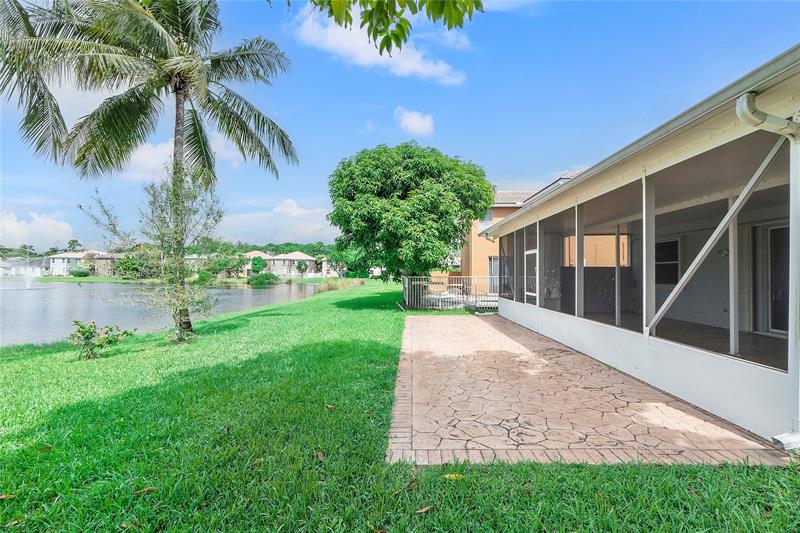 Image 8 of 47 For 6911 Sea Daisy Dr