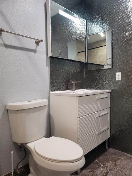 Image 14 of 28 For 1105 Merion Pl