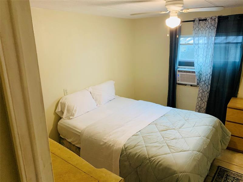 Image 4 of 12 For 10550 State Road 84  96