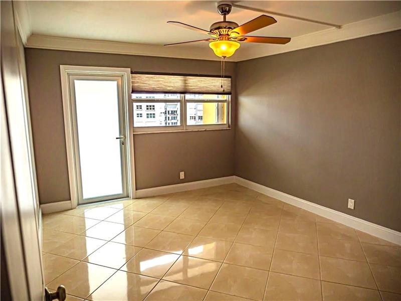 Image 18 of 38 For 328 Ocean Blvd  1008