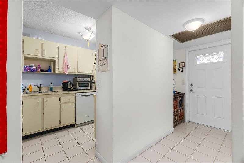 Image 8 of 24 For 2918 8th Ter  204