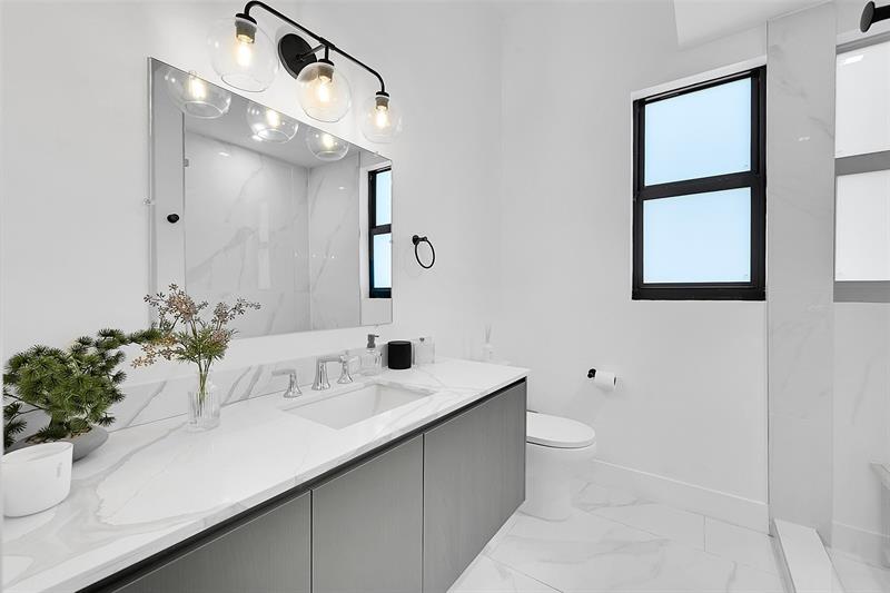 Image 18 of 47 For 12300 Rhino Oaks Drive