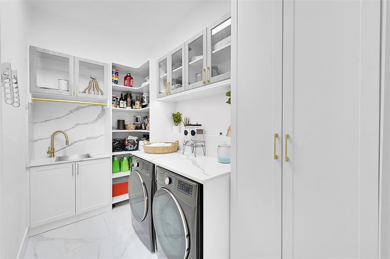 Image 21 of 47 For 12300 Rhino Oaks Drive