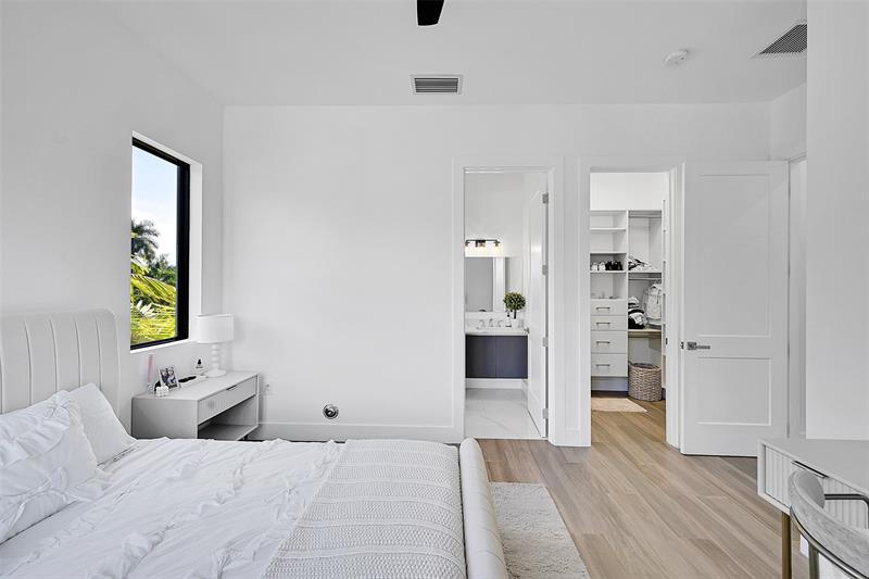 Image 37 of 47 For 12300 Rhino Oaks Drive