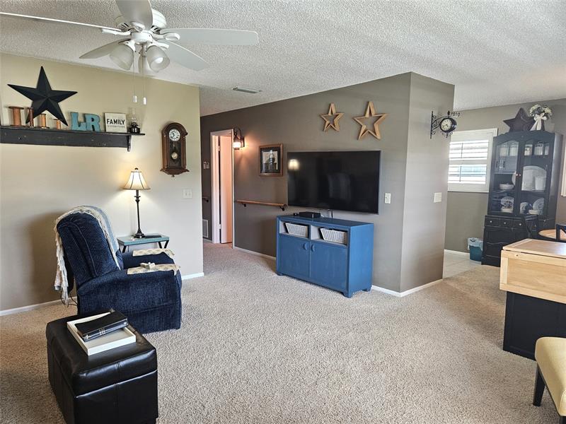 Image 5 of 36 For 15 Vista Gardens Trl  206