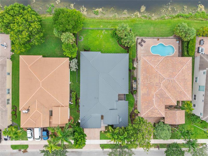 Image 12 of 97 For 10980 78th Pl