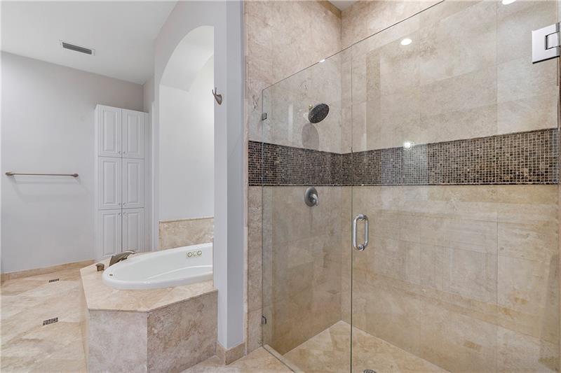 Image 38 of 97 For 10980 78th Pl