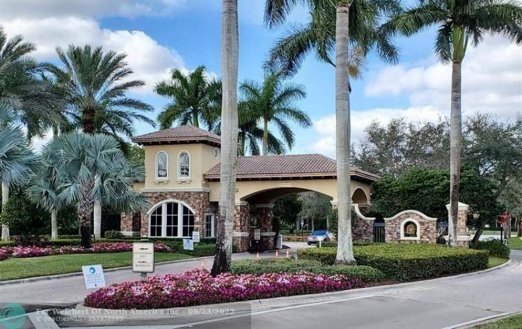 Image 68 of 97 For 10980 78th Pl