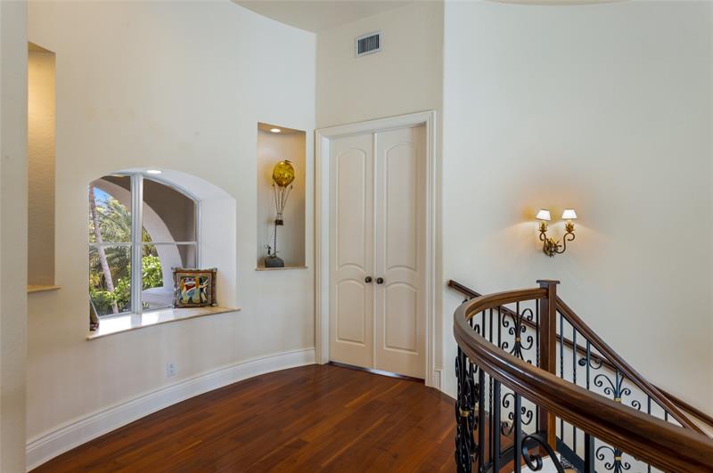 Image 31 of 56 For 3111 27th Ave