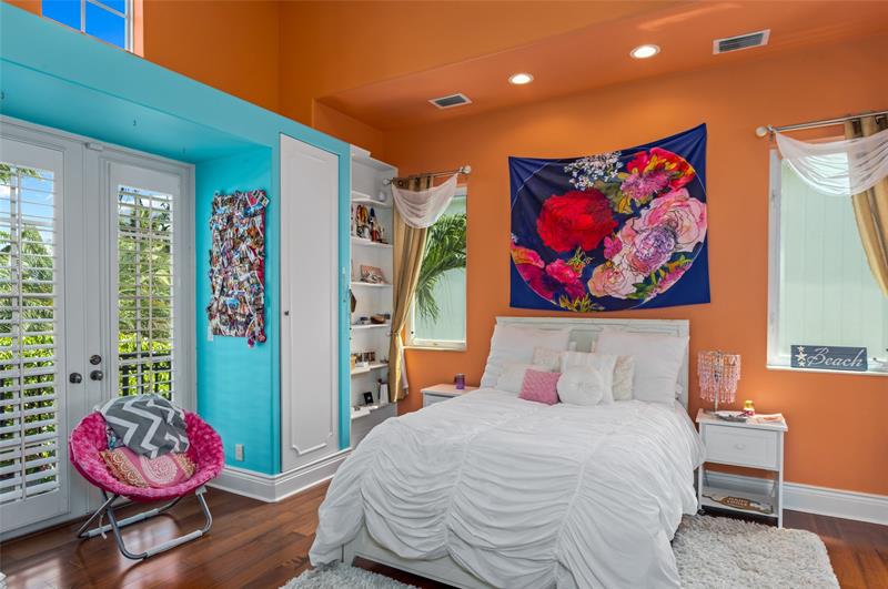 Image 32 of 56 For 3111 27th Ave