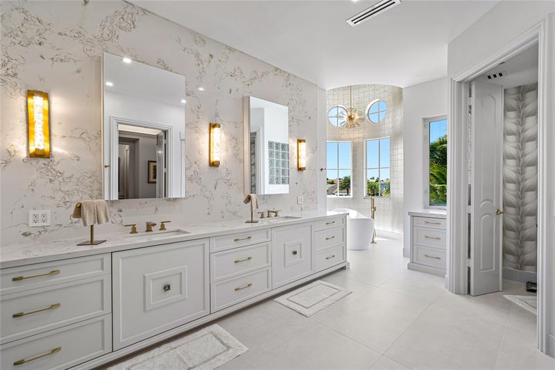 Image 38 of 56 For 3111 27th Ave