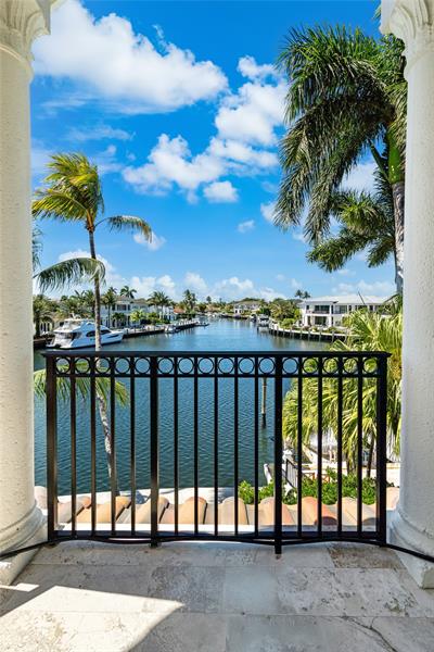 Image 42 of 56 For 3111 27th Ave